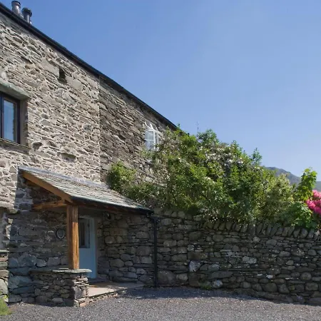Holiday home Hart Barn