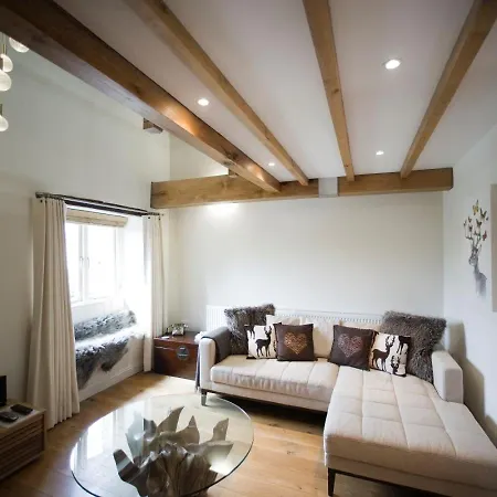 Hart Barn パターデール